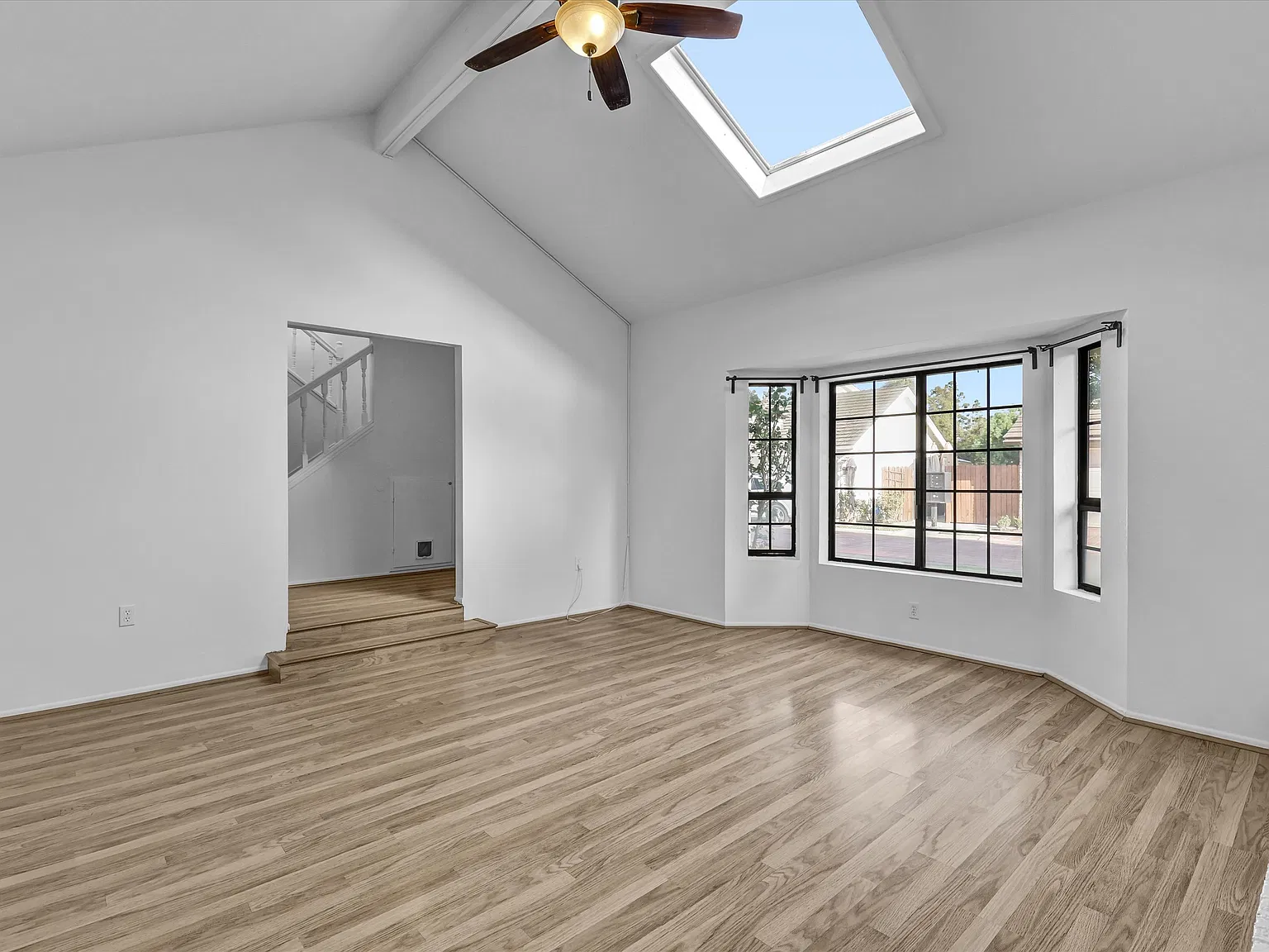 3 bed, 1905 sqft, $5,900 — Photo 4