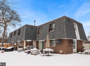 1237 Greeley Ave, Warminster, PA 18974