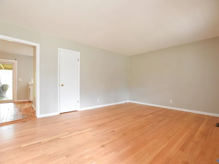 11021 Strong Dr SE — Photo 5