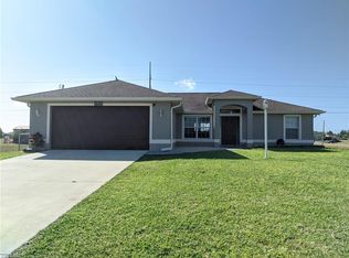 416 NW 8th Ter, Cape Coral, FL 33993