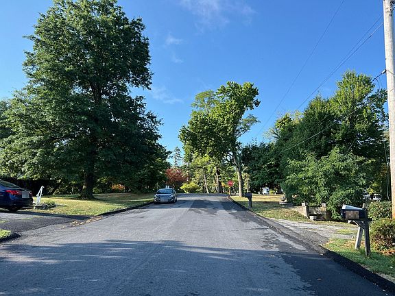 5th image of 105 Mark Ave
