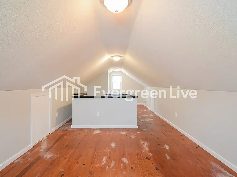 3300 Orlando Ave — Photo 9
