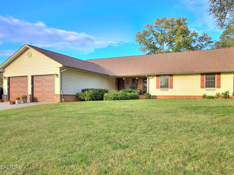 1st image of 2102 Wakefield Cir