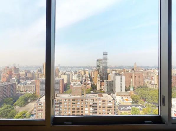 808 Columbus Avenue image 4 of 9