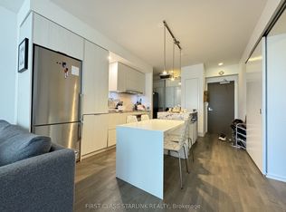 1 Bloor St E #811, Toronto, ON M4W 0A8