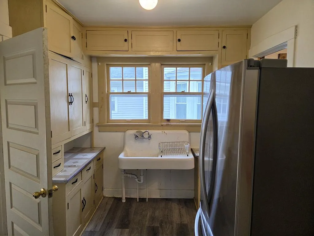 852 N 12th St — Photo 3