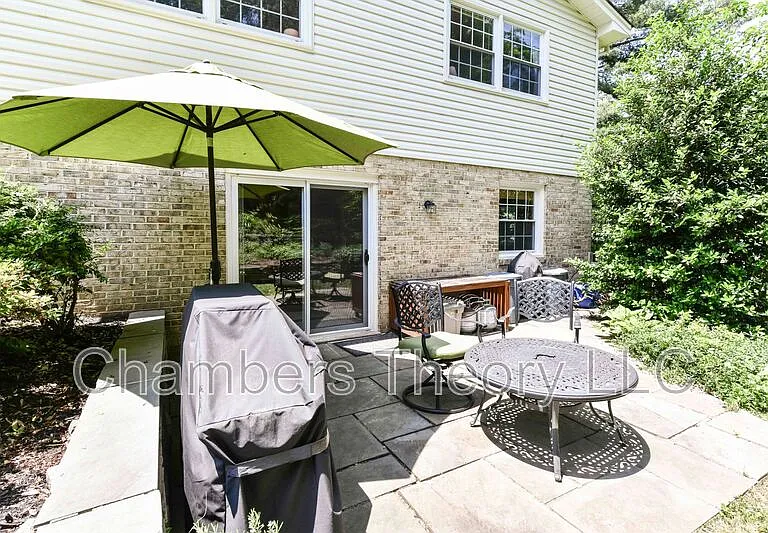 1427 Claves Ct — Photo 43