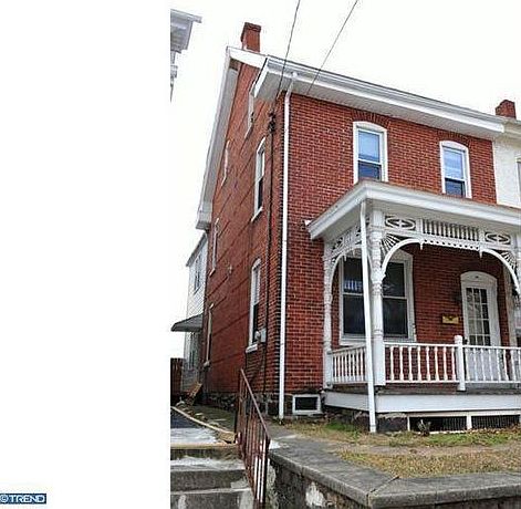 1st image of 122 Main St