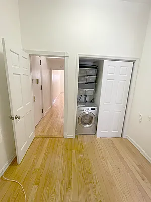 Rented by YKLL LLC | media 8