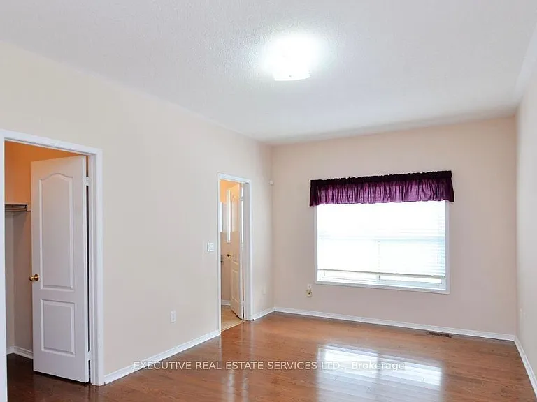 11 Midvale Rd — Photo 5