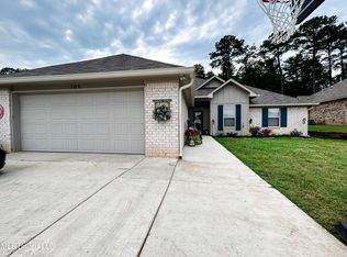 705 Lexington Dr, Florence, MS 39073