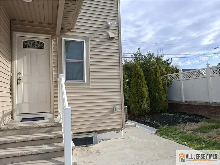 49 Hillside Ave #A — Photo 17