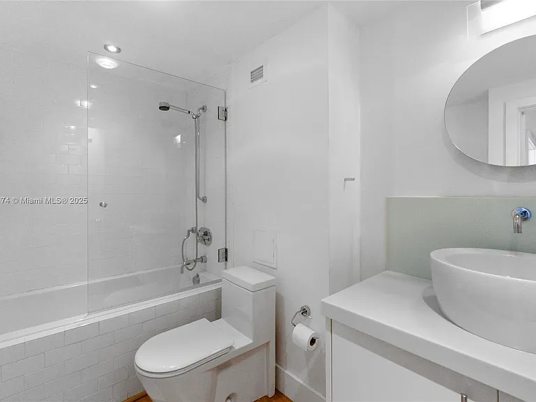 100 Lincoln Rd #923 — Photo 19