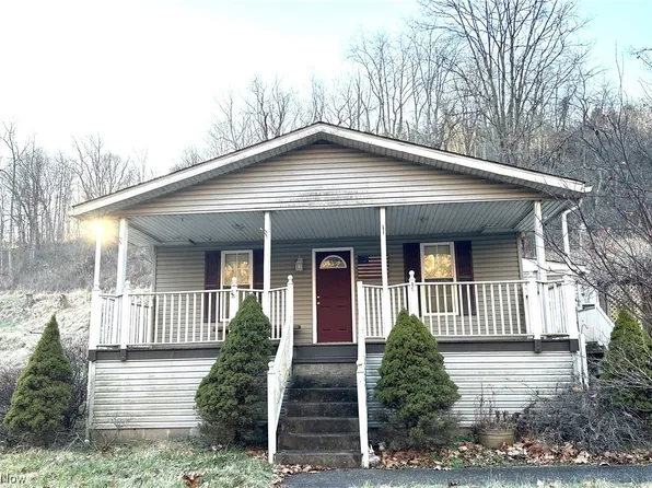 772 Peters Run Rd, Wheeling, WV 26003