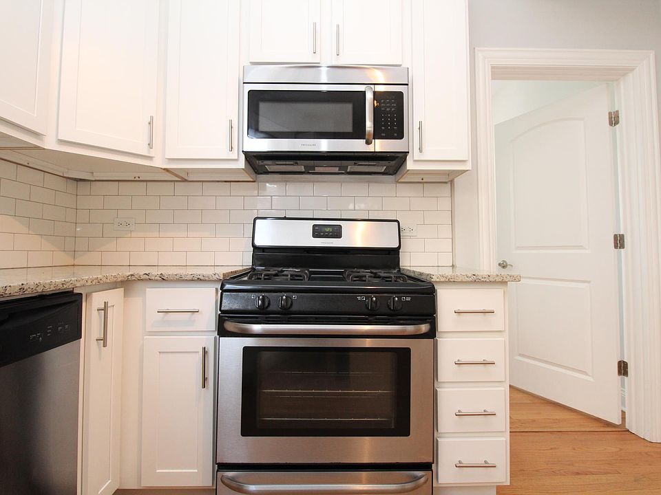1st image of 4401 N Clark St #3S