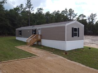 534 Tiger Lily Ln, Defuniak Springs, FL 32433