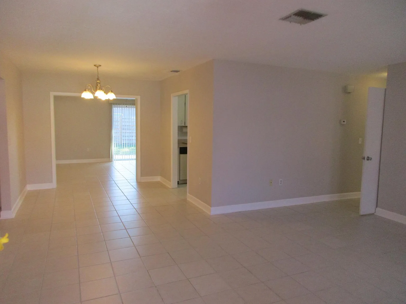 2888 Indianwood Dr — Photo 2