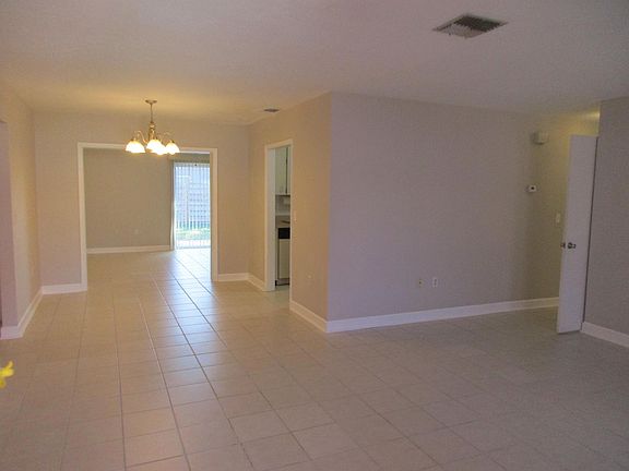2nd image of 2888 Indianwood Dr