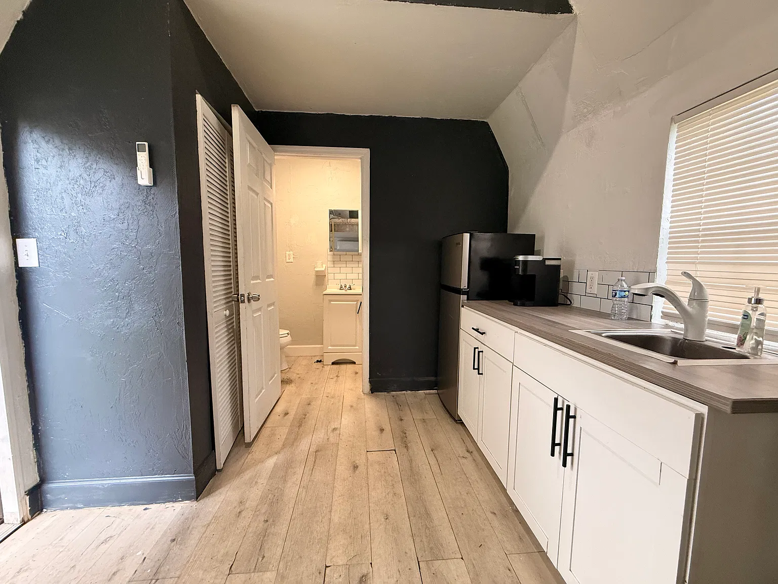 1 bed, 400 sqft, $720 — Photo 3