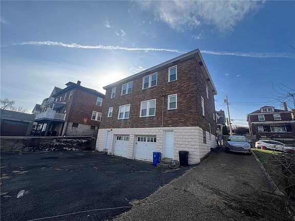 4th image of 2931 Clermont Ave