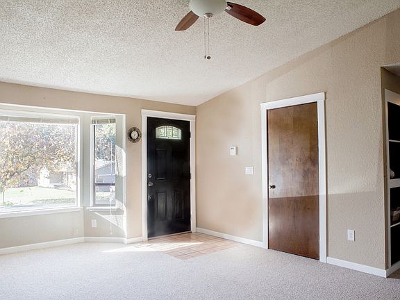 2nd image of 16117 119th Ave E