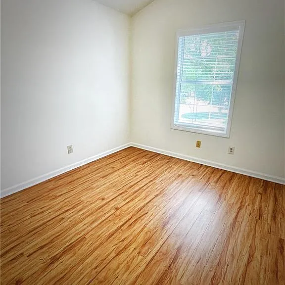 2715 Barnwood Xing — Photo 12