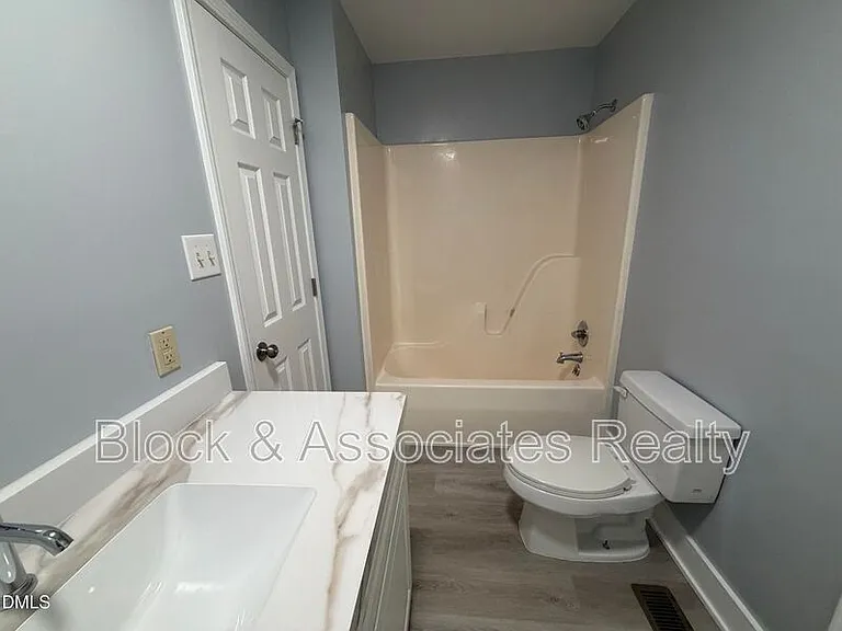 600 Manns Chapel Rd — Photo 8