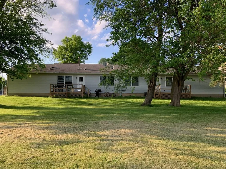 207 W Brayton Rd #B — Photo 3