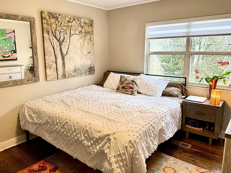 Master bedroom with en suite bathroom