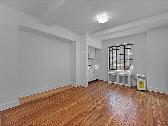 2nd image of 25 Tudor City Pl APT 610