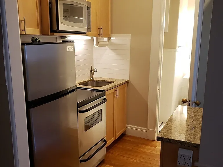 21 Beacon St #6C — Photo 6