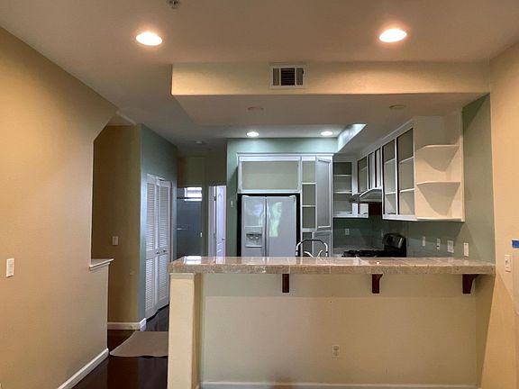 2nd image of 965 Kestral Way