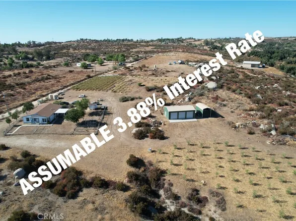 35156 Hobbiton Rd, Hemet, CA 92544