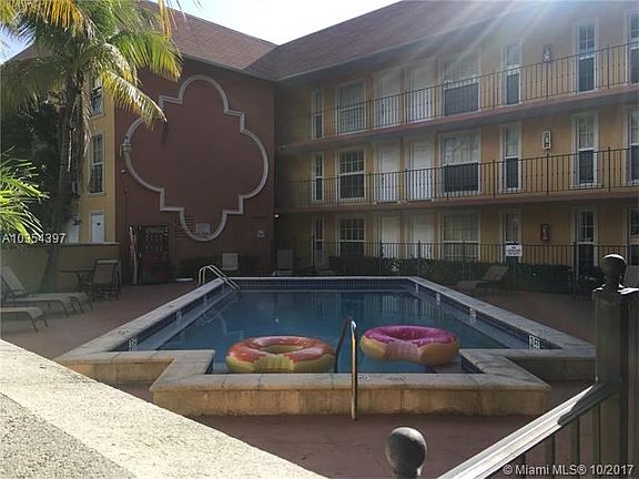 2nd image of 3245 Virginia St APT 62
