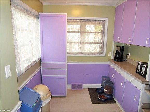 4th image of 142 Charles St