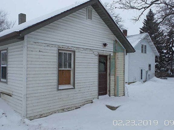 2nd image of 16 1st St NW