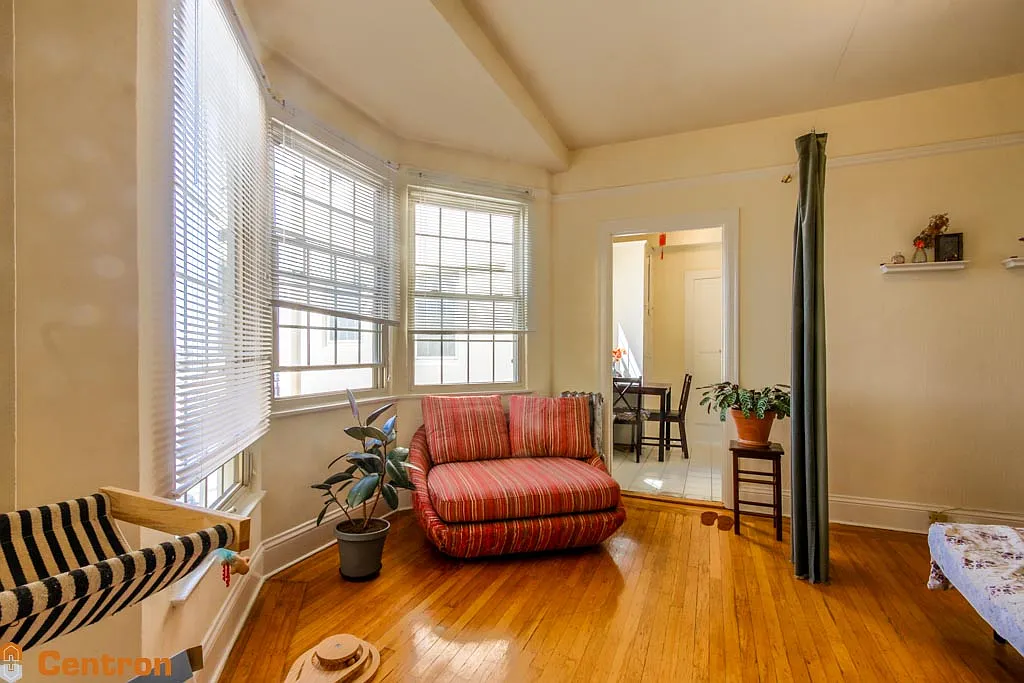 Studio, 500 sqft, $3,000 — Photo 1