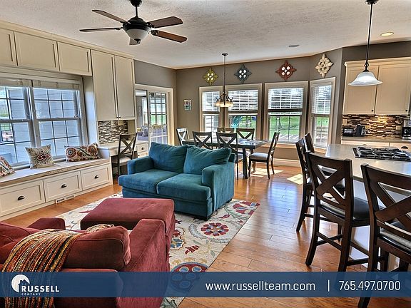 5th image of 749 Wexford Ct