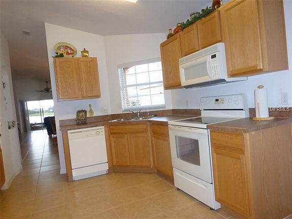 4th image of 333 Grand Canal Dr