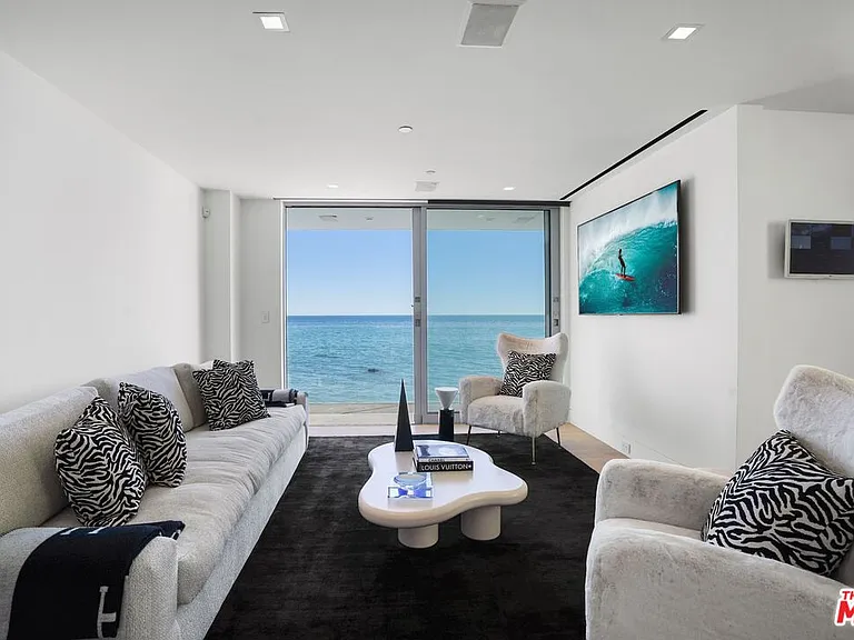 26122 Pacific Coast Hwy — Photo 23