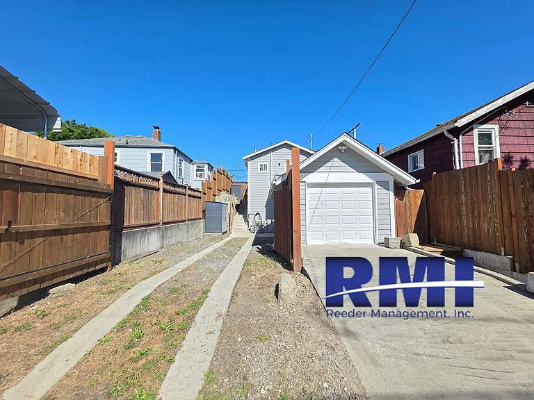 641 N Montgomery Ave — Photo 8