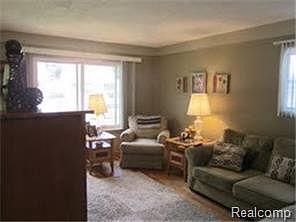 3rd image of 28585 Cambridge St