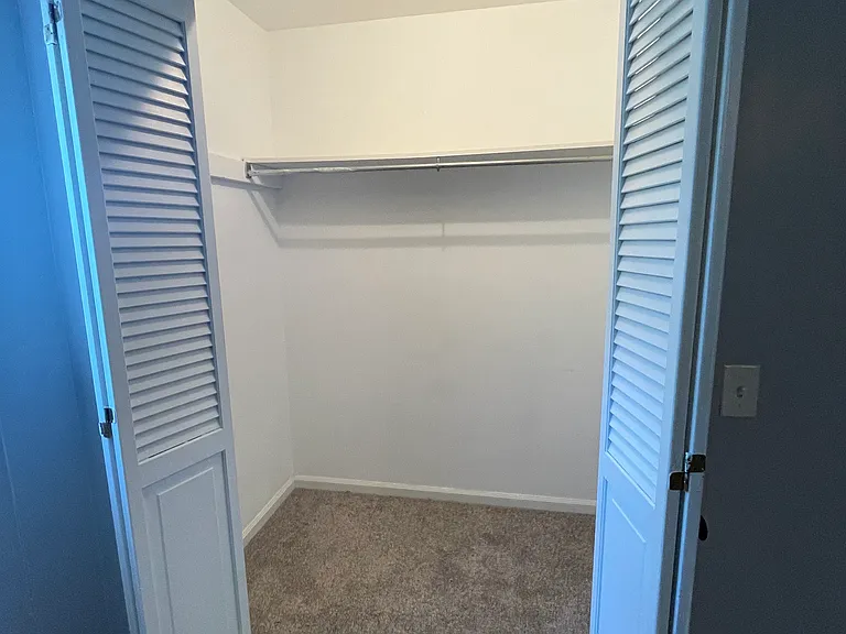 Master bedroom (closet)
