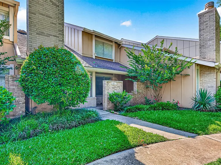 11677 Village Place Dr — Photo 3