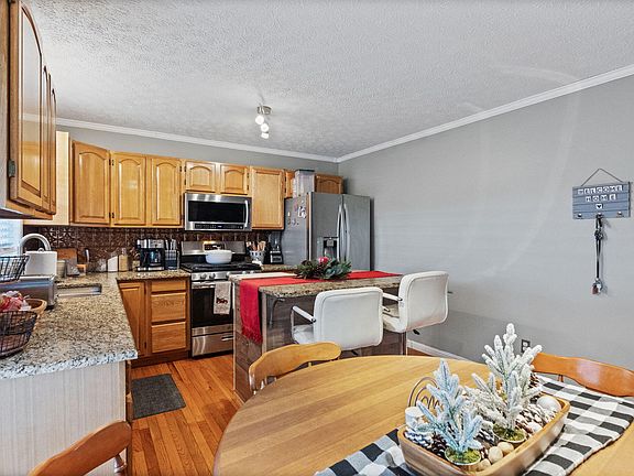 3rd image of 108 Sunrise Meadow Ct