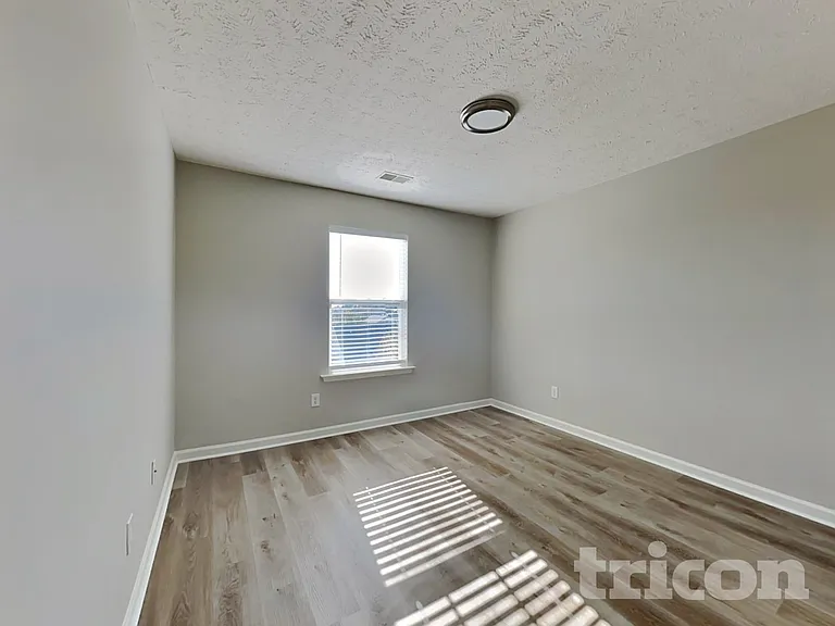 1638 Zurich Dr — Photo 13