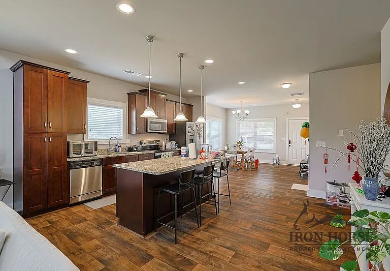 484 Park West Blvd — Photo 9