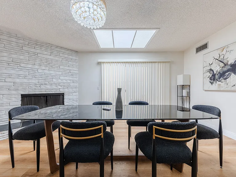 518 E La Sierra Dr — Photo 9