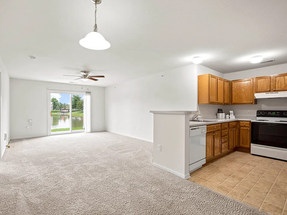 Towne Lakes Apartments