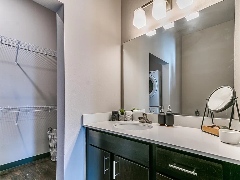 120 Jade St — Photo 19